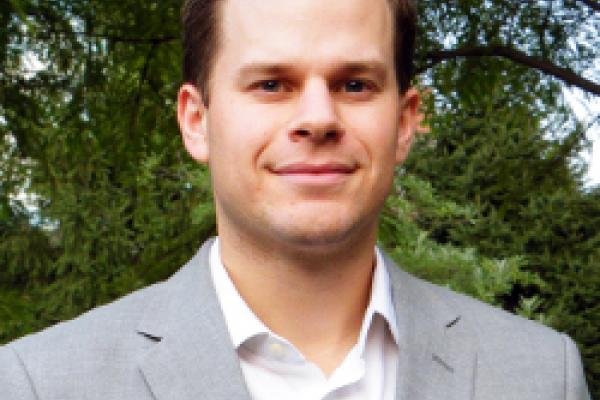 Alumnus Stephen Bergman
