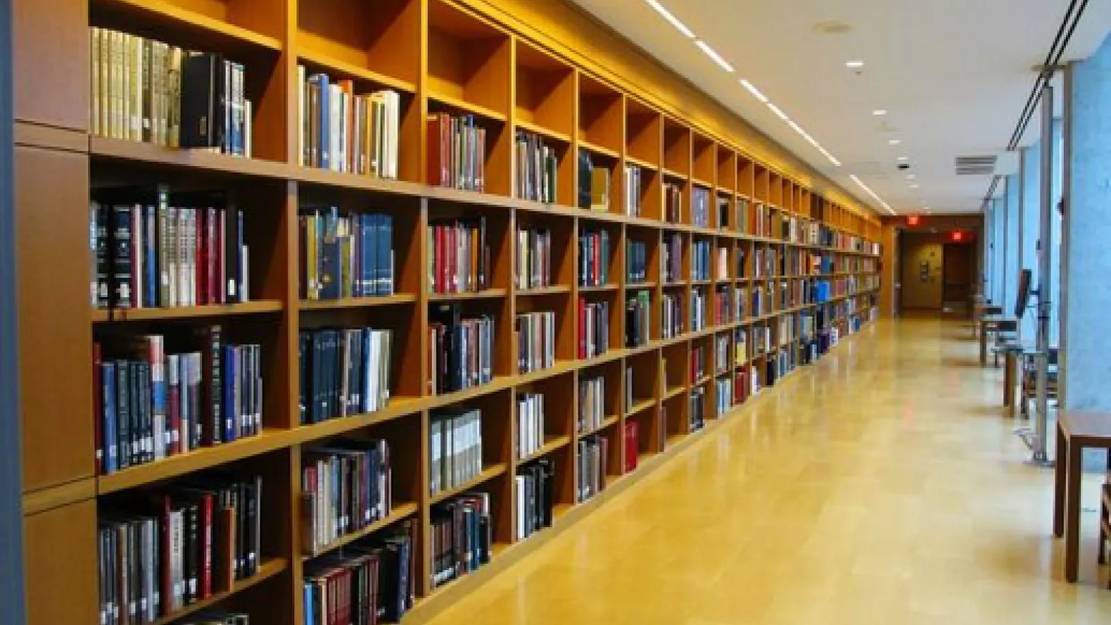 Thompson Library Hall 