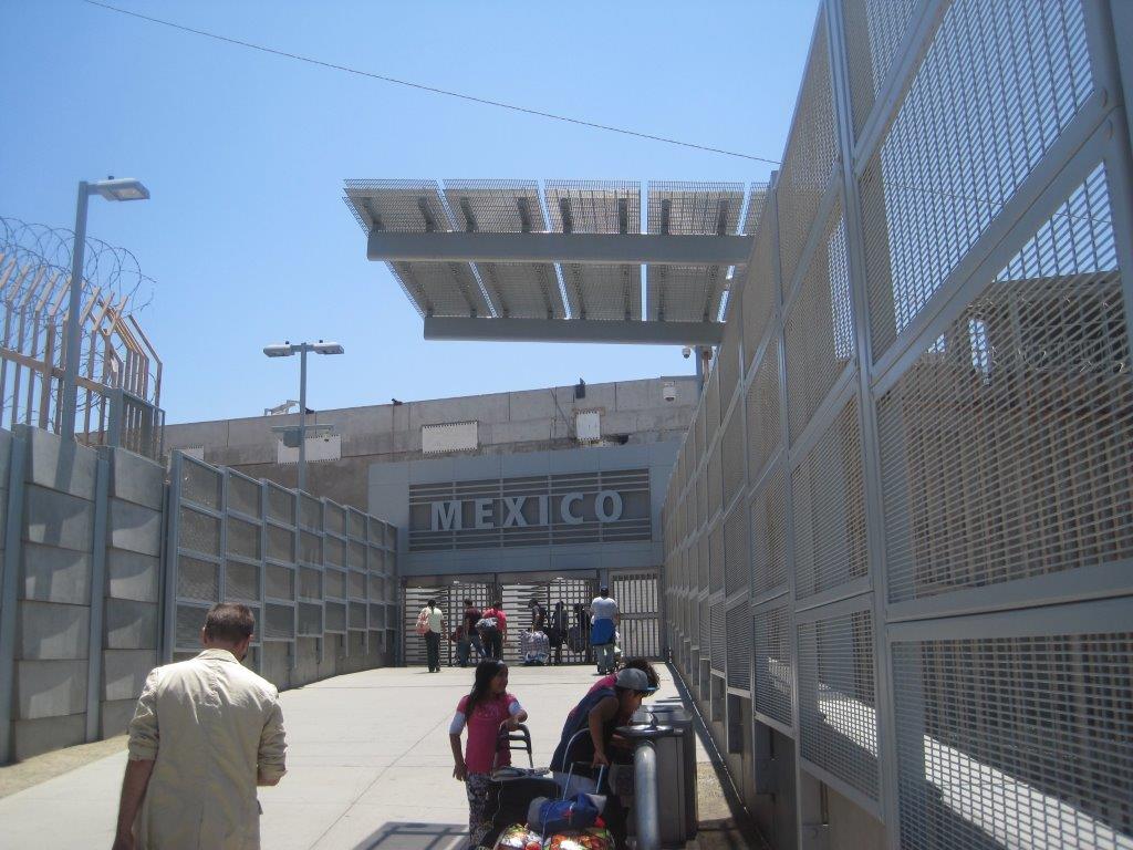 Entrance at border crossing into Mexico